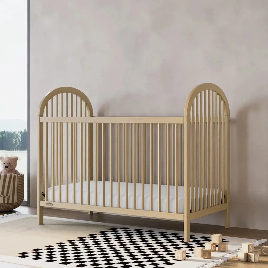 Cuna convertible 3 en 1 Graco (estilo clásico, madera clara)